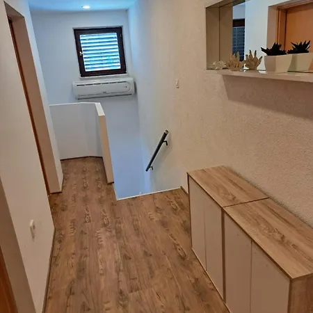 Kuca Za Odmor Celam Hébergement de vacances *